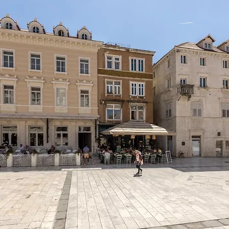 Main Square Duplex With Rooftop Terrace Lejlighed Split