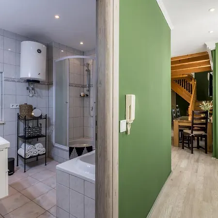 아파트 Main Square Duplex With Rooftop Terrace 스플리트