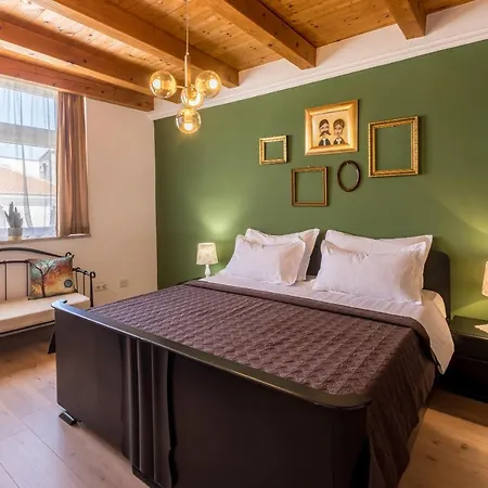 Main Square Duplex With Rooftop Terrace سبليت