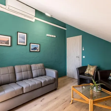 Main Square Duplex With Rooftop Terrace Apartment