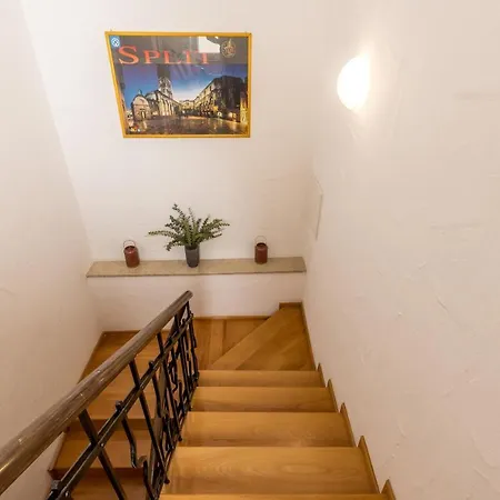 Main Square Duplex With Rooftop Terrace 스플리트