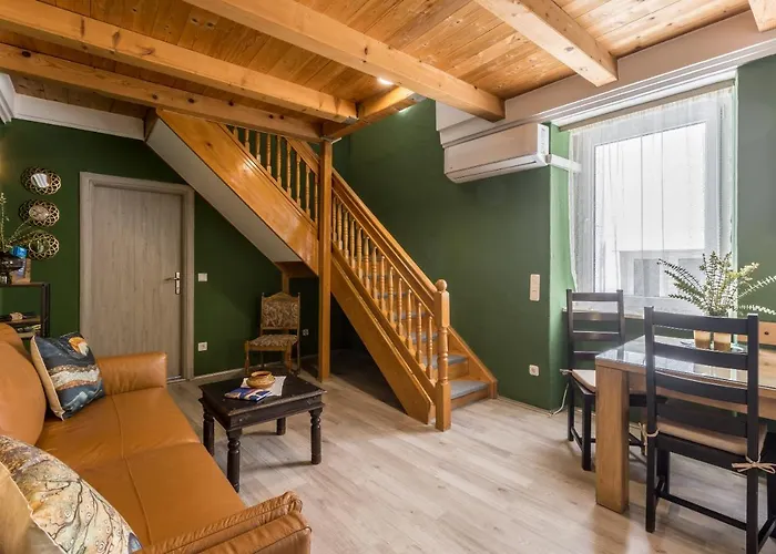 Main Square Duplex With Rooftop Terrace Split