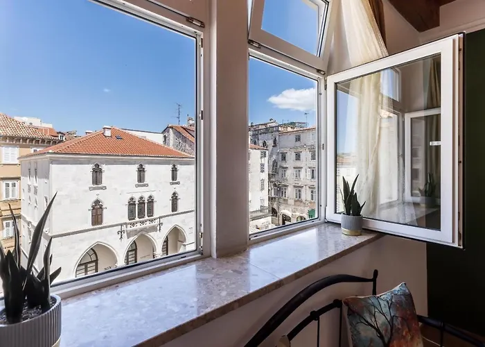 Main Square Duplex With Rooftop Terrace Apartament *