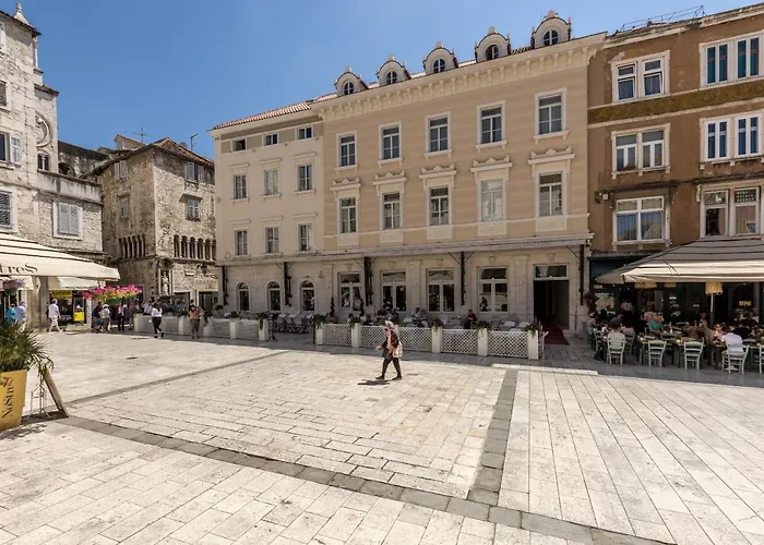 Main Square Duplex With Rooftop Terrace Apartamento
