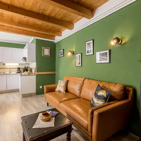 Main Square Duplex With Rooftop Terrace Σπλιτ