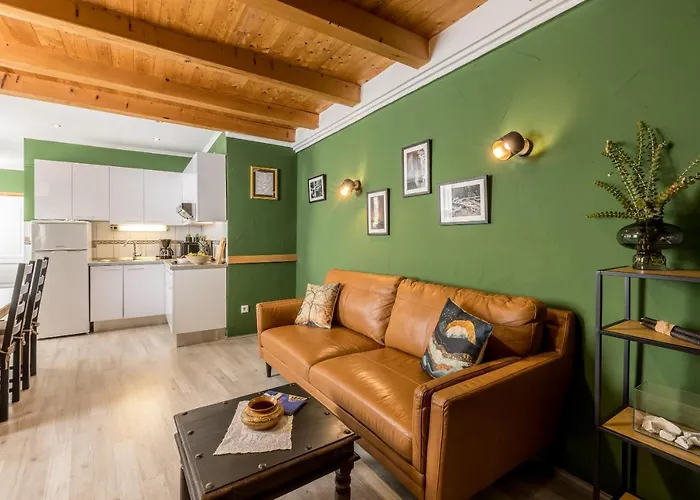 Main Square Duplex With Rooftop Terrace سبليت